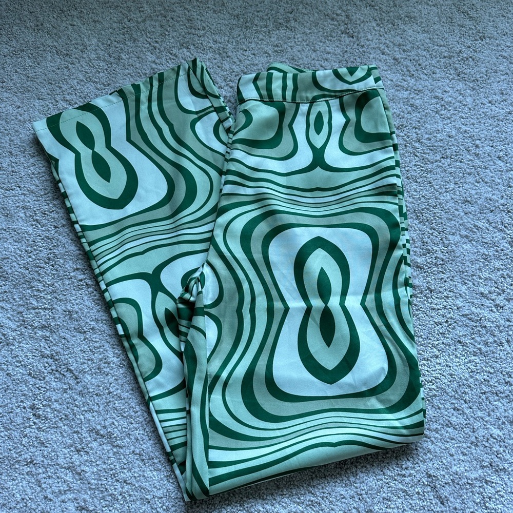 Green swirl pants